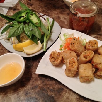Le Petit Saigon - Pho toppings and spring rolls~ - Vietnamese Near Me - Vancouver, British Columbia