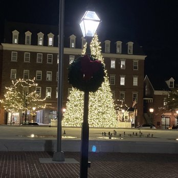 Alexandria City Hall - Xmas 2020 - Landmarks & Historical Buildings Near Me - Alexandria, Virginia Alexandria City Hall - Xmas 2020 - Landmarks & Historical Buildings Near Me - Alexandria, Virginia