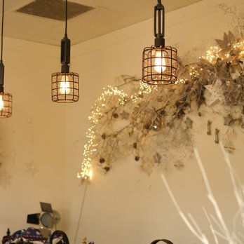 Anna Beauty Salon - Salon Decor - Cosmetics & Beauty Supply Near Me - Cupertino, California
