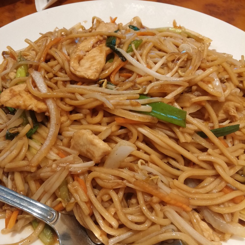 Chicken lo mein Chicken lo mein