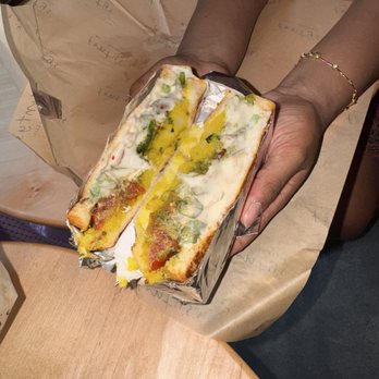 Fontys Deli Dukaan - Bombay sandwich - Sandwiches Near Me - New York, New York