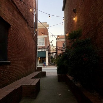 3rd Street Tap House - a narrow alley in a city - Lounges Near Me - Bardstown, Kentucky