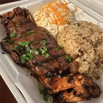 Island Style Cafe - Bbq mix - Hawaiian Near Me - Santee, California Island Style Cafe - Bbq mix - Hawaiian Near Me - Santee, California