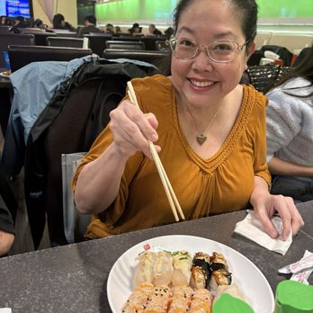 Feast Buffet - Liza - Buffets Near Me - Renton, Washington