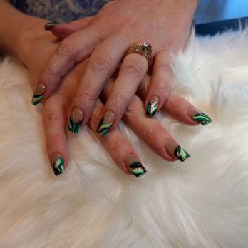 Venice Nail Studio - Well worth it. The technicians are talented and thorough. I wouldn't go anywhere else at this time - Nail Salons Near Me - Citrus Heights, California