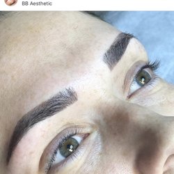 Anna Kuhn - Microblading