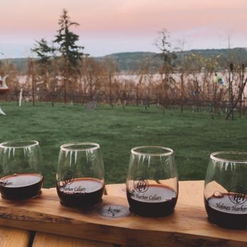 Holmes Harbor Cellars - Red wine flight - Wineries Near Me - Greenbank, Washington