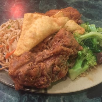 Hong Kong Restaurant - Deluxe order it was 9.99 I believe - Chinese Near Me - Manteca, California Hong Kong Restaurant - Deluxe order it was 9.99 I believe - Chinese Near Me - Manteca, California