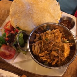Prince's Motto - Ordinary curry. Very fresh salad.