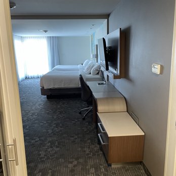Courtyard by Marriott Cleveland Elyria - Spacious room - Hotels Near Me - Elyria, Ohio Courtyard by Marriott Cleveland Elyria - Spacious room - Hotels Near Me - Elyria, Ohio