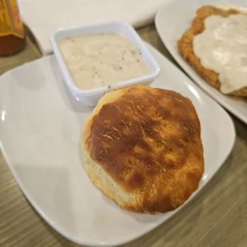 Jimmy's Egg - Biscuits and gravy - Breakfast & Brunch Near Me - Springfield, Missouri