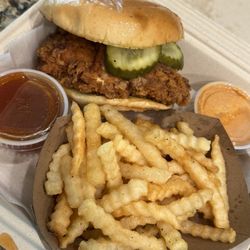 Sunshine Hot Chicken - Classic chicken sandwich