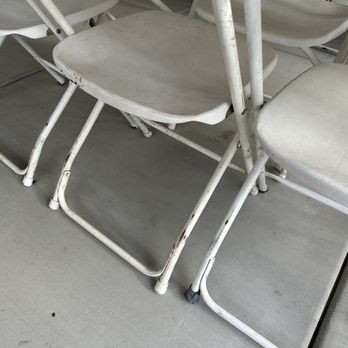 Party Rentals Lesly's - Rusty and dirty chairs - Party Equipment Rentals Near Me Party Rentals Lesly's - Rusty and dirty chairs - Party Equipment Rentals Near Me