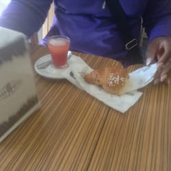 Bar Samuel - Pastry with strawberry granita