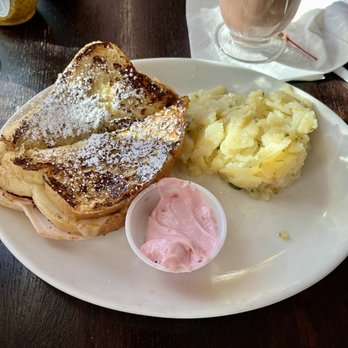 Alpine Inn - Monte Cristo! My absolute favorite sandwich. Powdered sugar and butter topped wheat bread with turkey and ham. - German Near Me - Hill City, South Dakota