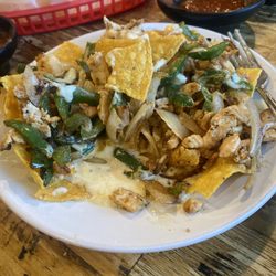 Salsa Y Limon Mexican Grill - Lunch Fajita Nachos chicken