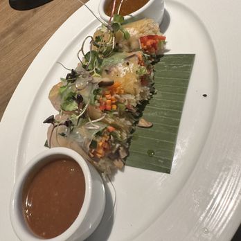 Entourage - The summer rolls - American Near Me - Naperville, Illinois Entourage - The summer rolls - American Near Me - Naperville, Illinois