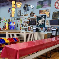 Bette's Family Fun Center - Party area