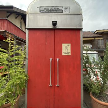 Balmer's Herberge - Nightclub underground - Hostels Near Me - Interlaken, BE