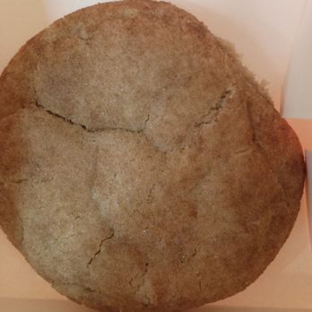 Crumbl - Delray Beach - Snickerdoodle - Bakeries Near Me - Delray Beach, Florida