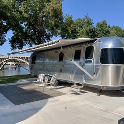 Lakeshore RV Park - Lake front sites
