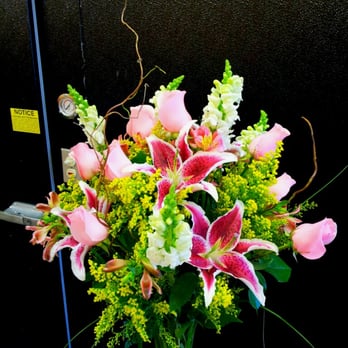 Creative Floral Designs - Can't ask for anything better - Floral Designers Near Me - Fullerton, California Creative Floral Designs - Can't ask for anything better - Floral Designers Near Me - Fullerton, California