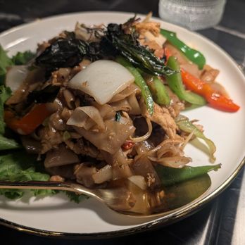 Savoey Thai Eatery - Drunken Noodle - Thai Near Me - Las Vegas, Nevada Savoey Thai Eatery - Drunken Noodle - Thai Near Me - Las Vegas, Nevada