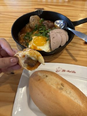 Pho Anh Dao by null