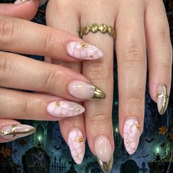 Pinks Nail Spa - Halloween nails