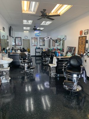 AMIGOS BARBERSHOP - Updated August 2025 - 3320 S Mooney, Visalia