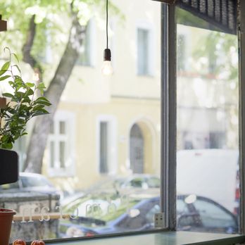 Pomeranze - © Lena Fingerle - Cafes Near Me - Berlin, BE Pomeranze - © Lena Fingerle - Cafes Near Me - Berlin, BE