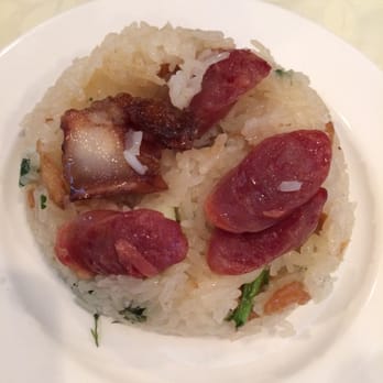 Restaurant Ruby Rouge - Steamed rice w dried shrimp, lap cheong, and 1 piece of roast pork - Dim Sum Near Me - Montreal, Quebec