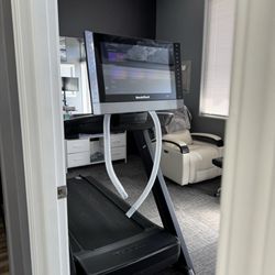 DexaFit Gig Harbor - Treadmill for VO2Max