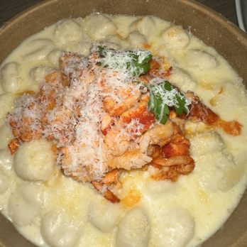 The Amalfi Llama - Side Gnocchi Alfredo & Lobster - New American Near Me - Miami, Florida