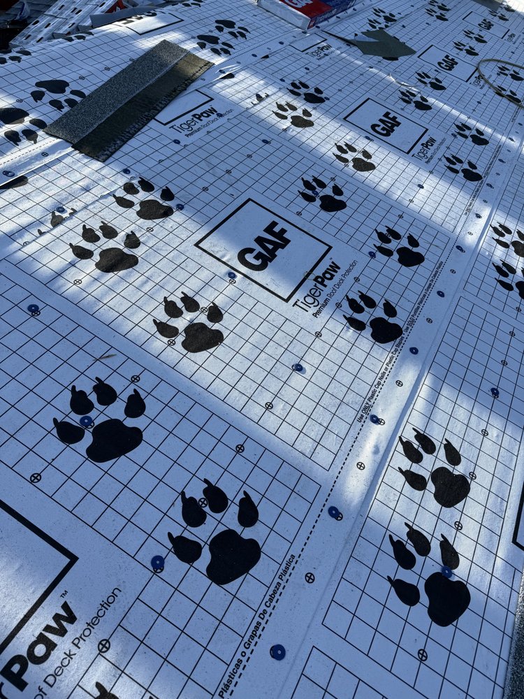 Slide of Gonzalez Roofing Pros