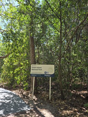 Green Island Resort by null