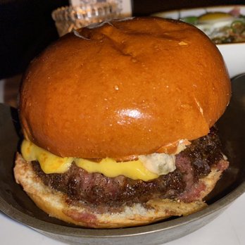 Magnolia House - House Burger - Cocktail Bars Near Me - Pasadena, California Magnolia House - House Burger - Cocktail Bars Near Me - Pasadena, California