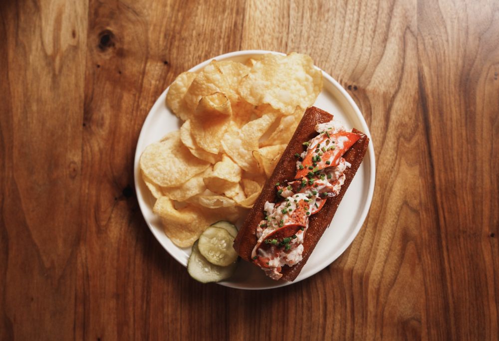 167 Raw Oyster Bar - Charleston