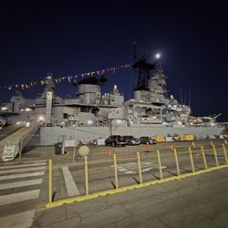 Battleship USS iowa - USS Battleship Iowa: