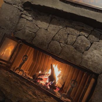 Highlands Ranch Resort - Fireplace in lodge - Resorts Near Me - Mill Creek, California