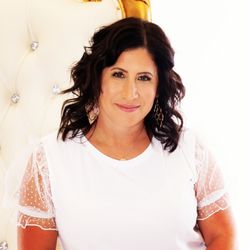Mandy Corriea - Real Broker - 22+ years Real Estate Industry. Lending & Escrow background. Sports Enthusiast, wife, mother, Realtor.