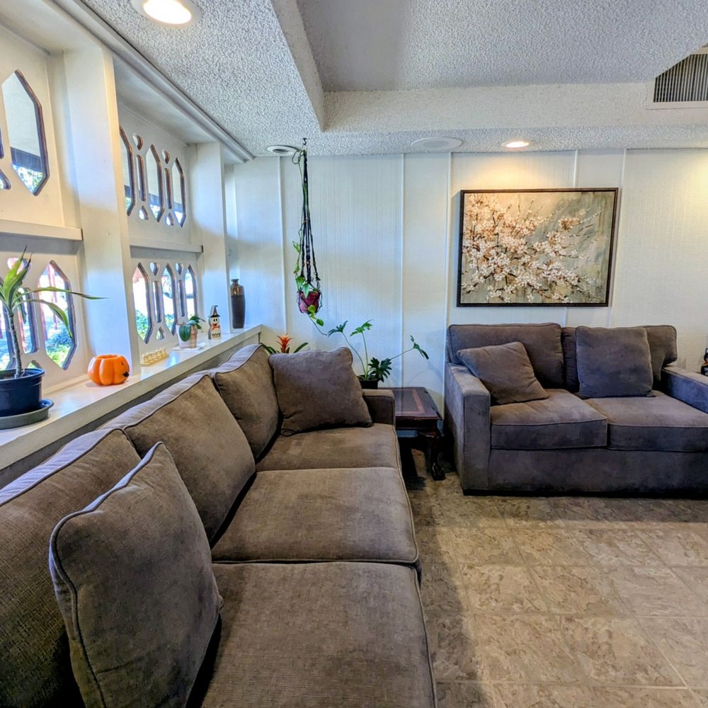 Randall Medefesser, DDS - Lobby waiting area - General Dentistry Near Me - Santa Cruz, California Randall Medefesser, DDS - Lobby waiting area - General Dentistry Near Me - Santa Cruz, California
