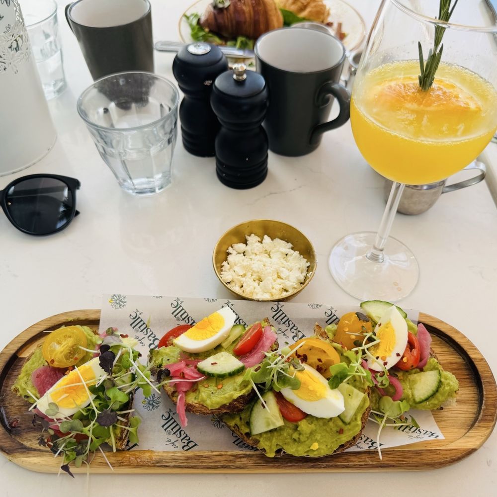 Café Bastille Miami Beach - Avocado toast - Cafes Near Me - Miami Beach, Florida Café Bastille Miami Beach - Avocado toast - Cafes Near Me - Miami Beach, Florida