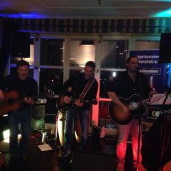 1st Pub - Live Musik mit der Band ‎Acoustic-Boutique‬ im First Pub in 69190 Walldorf Hauptstraße 21