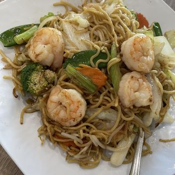 Rincome - 83 Chow Mein Noodles - Thai Near Me - Northridge, California Rincome - 83 Chow Mein Noodles - Thai Near Me - Northridge, California