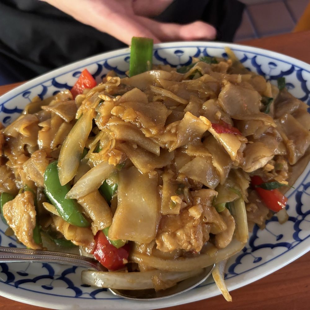 Thai Elephant Restaurant - Thai Near Me - Atascadero, California