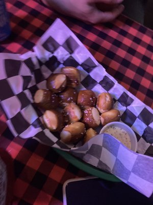 Shine Square Pub by null