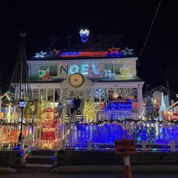 Wonderland at Roseville - Awesome lights!