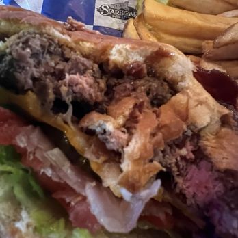 The Starboard - The mule medium rare - American Near Me - Dewey Beach, Delaware