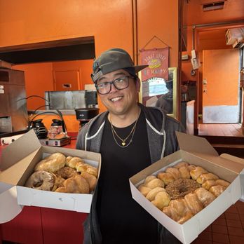 Monarch Donuts - The owner who is a absolute angel - Donuts Near Me - Arcadia, California